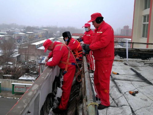 最美“敬業(yè)福” 致敬每個堅(jiān)守崗位的打包者